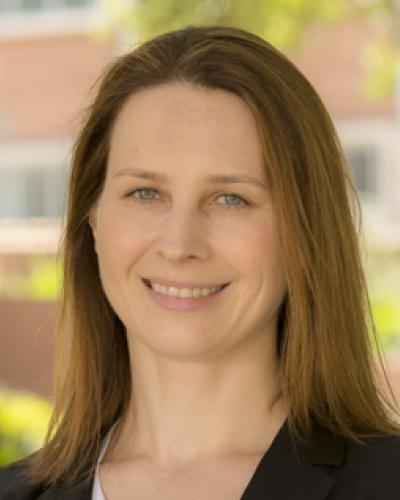  Irena Hutton 