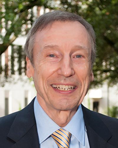  Larry Giunipero 